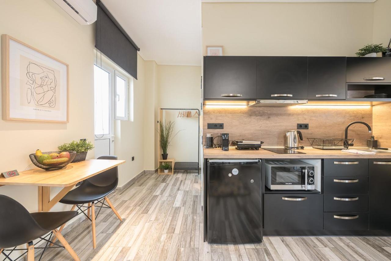 Апартаменты Petralona Stylish Penthouse Афины Экстерьер фото